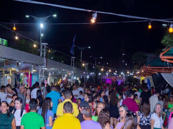 Prefeitura de Jaguaruana promove noite de abertura da 2ª Edição do Festival de Arte, Cultura e Gastronomia Sertão Vivo!