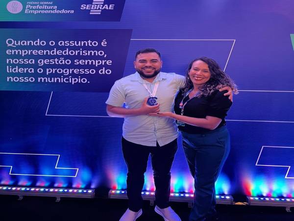 Sala Empreendedora de Jaguaruana recebe medalha de Referência em atendimento no Regional Jaguaribe!