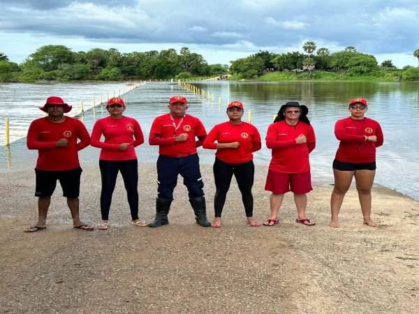 Prefeitura de Jaguaruana realiza blitz informativa para banhistas no polo de lazer Rio Serafim!